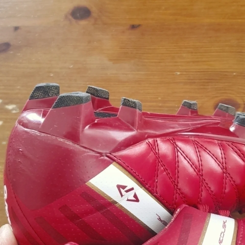 UMBRO Kid's Soccer Cleats Shoes Edison Flores Edition Peruvian Soccer Player